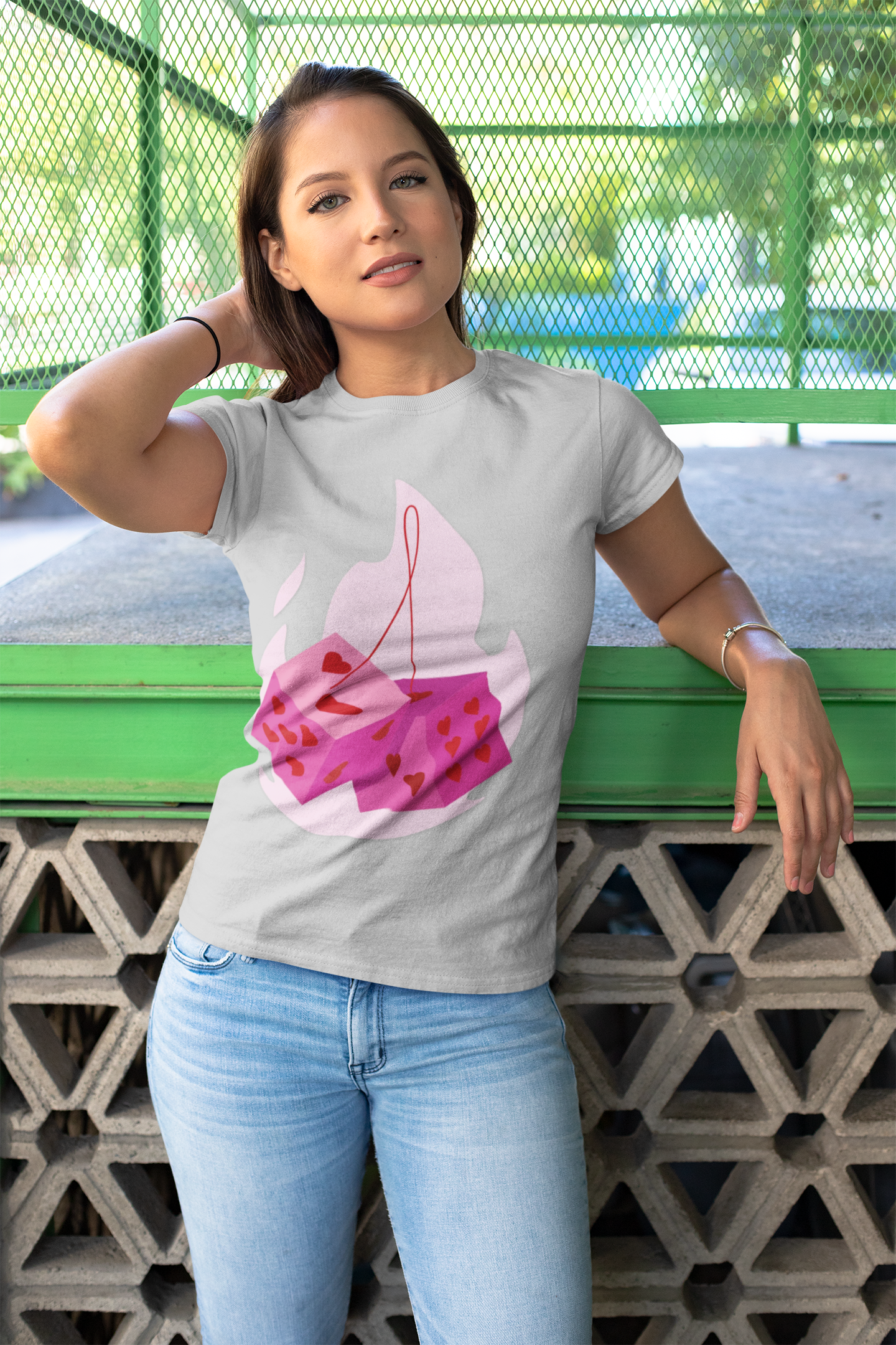 Cube Love Hearts Women's Tee — Cute Geometric Heart Graphic T-Shirt